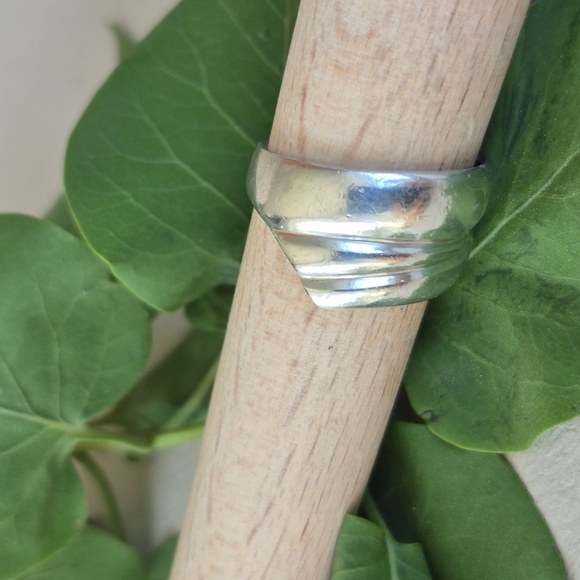 925 Sterling Silver Women's Ring Size 6.75 - Picture 4 of 7